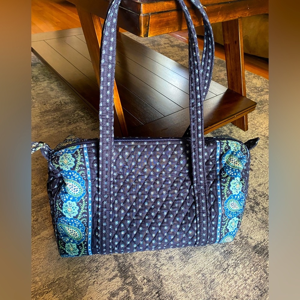 SALE! like new! Vera Bradley Seaport Navy (2002 print) sm/med duffel bag.